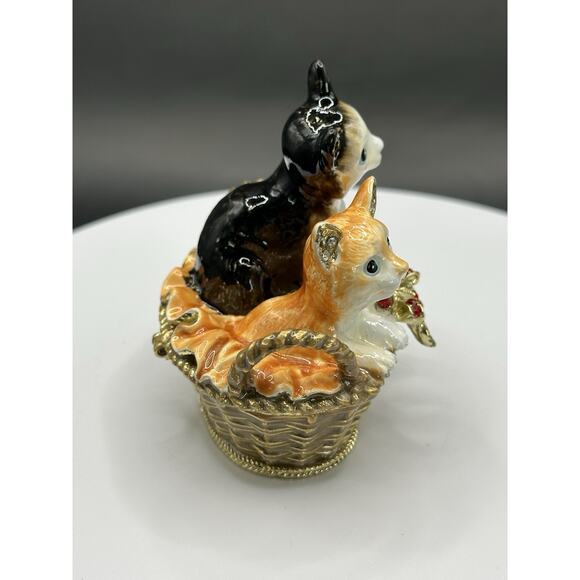Kittens in a Basket Enameled Metal Trinket Box with Crystals Two Inches Mint - Picture 5 of 10